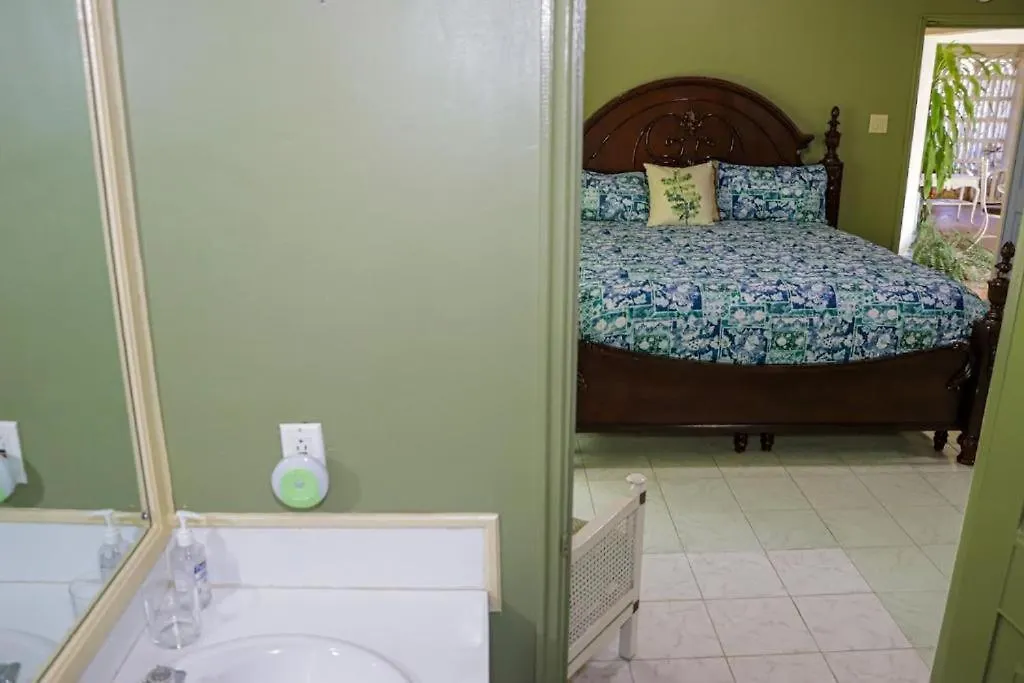Seven Palms Villa Runaway Bay Accommodatie bij particulieren