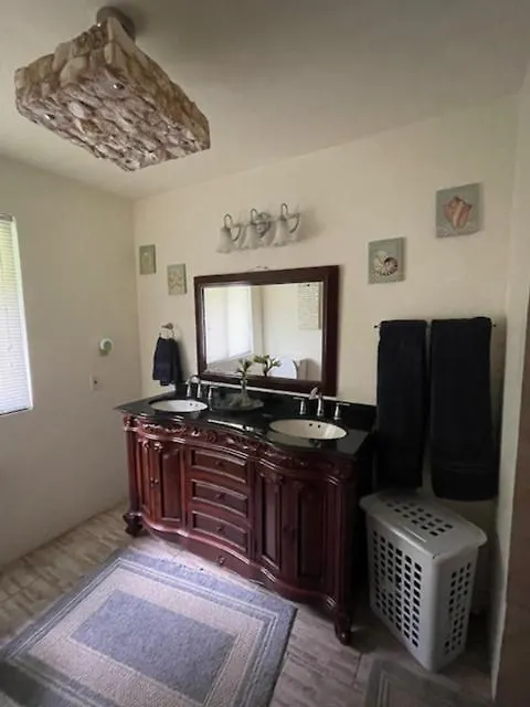 Seven Palms Villa Runaway Bay